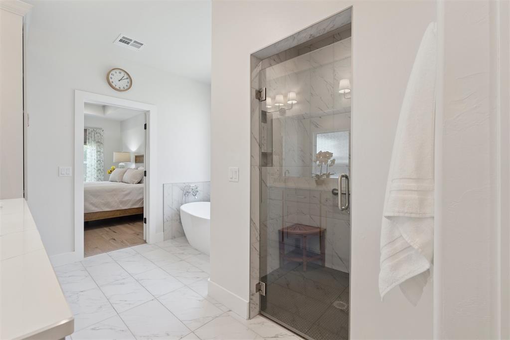200 Pont Neuf Court