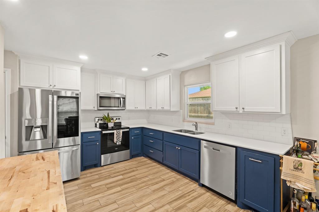 104 N Ramblin Oaks Drive