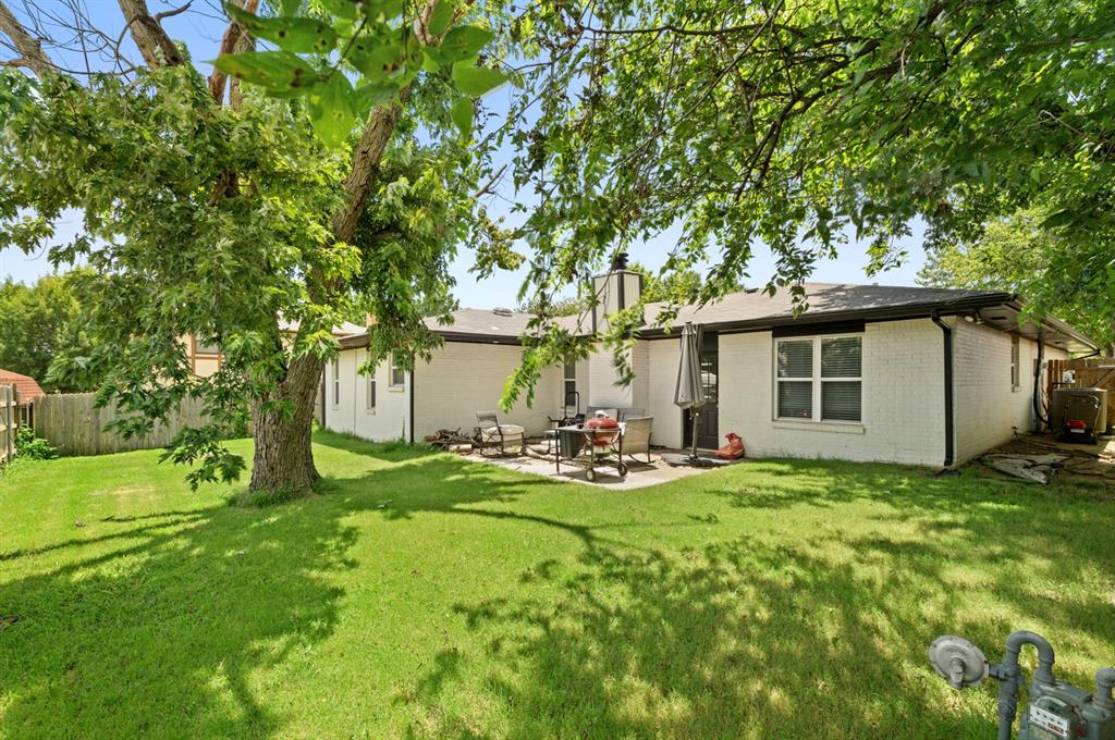 104 N Ramblin Oaks Drive