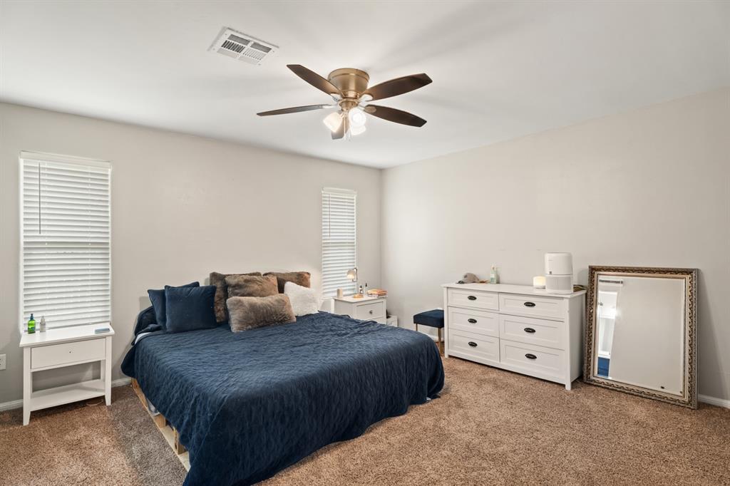 104 N Ramblin Oaks Drive