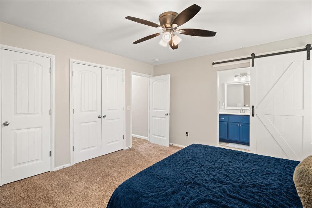 104 N Ramblin Oaks Drive