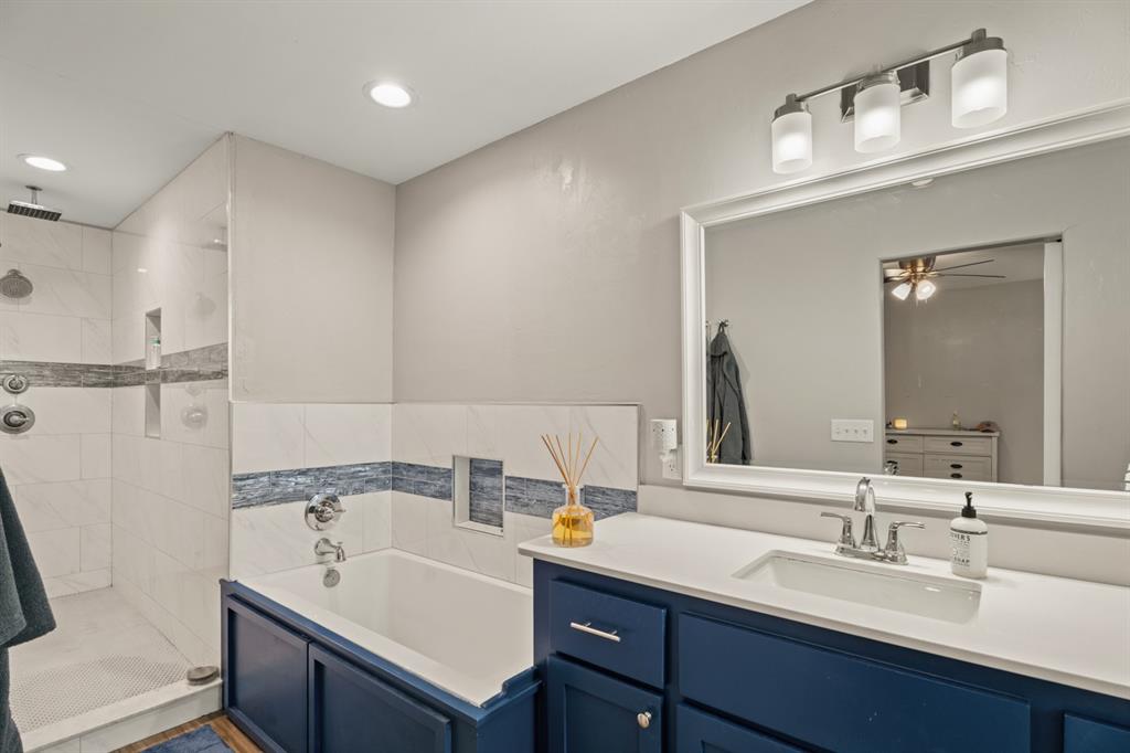 104 N Ramblin Oaks Drive