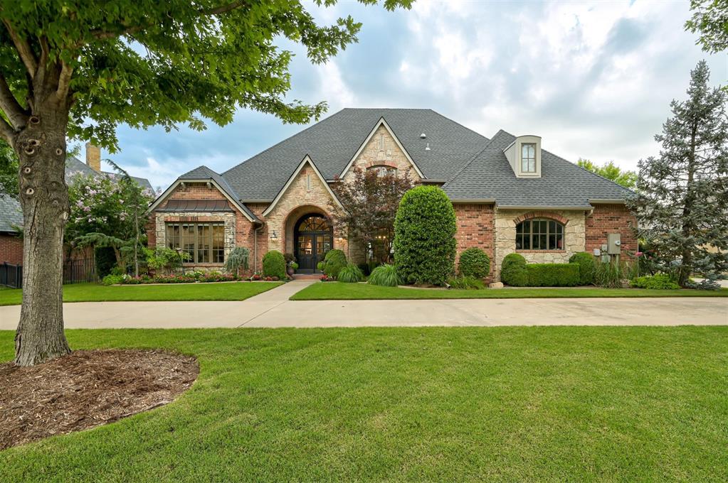 6525 Oak Heritage
