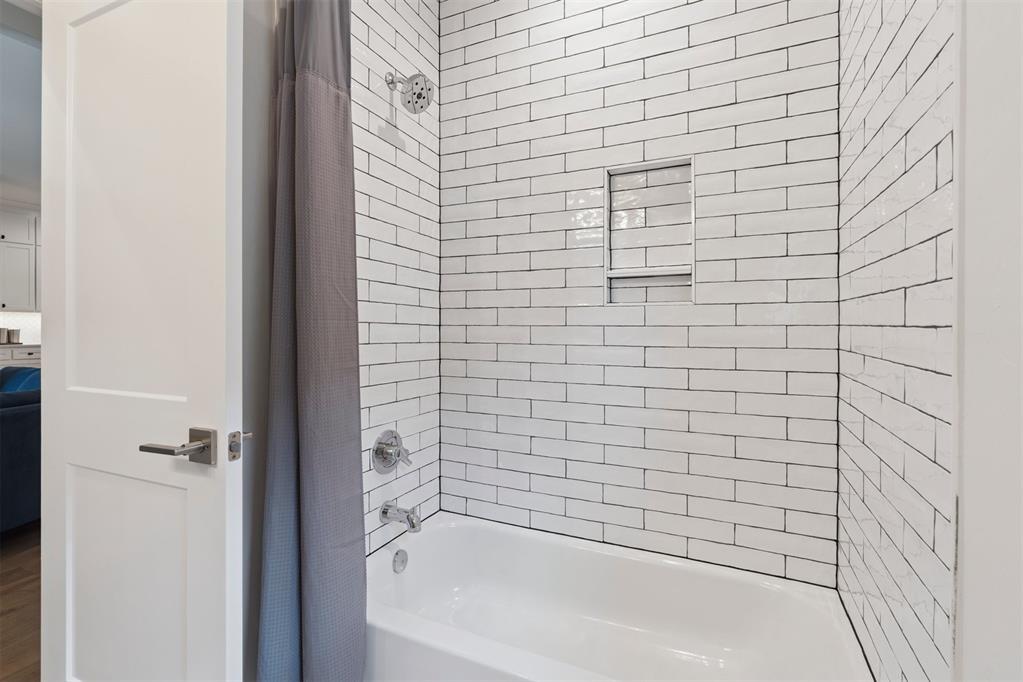209 Pont Neuf Court