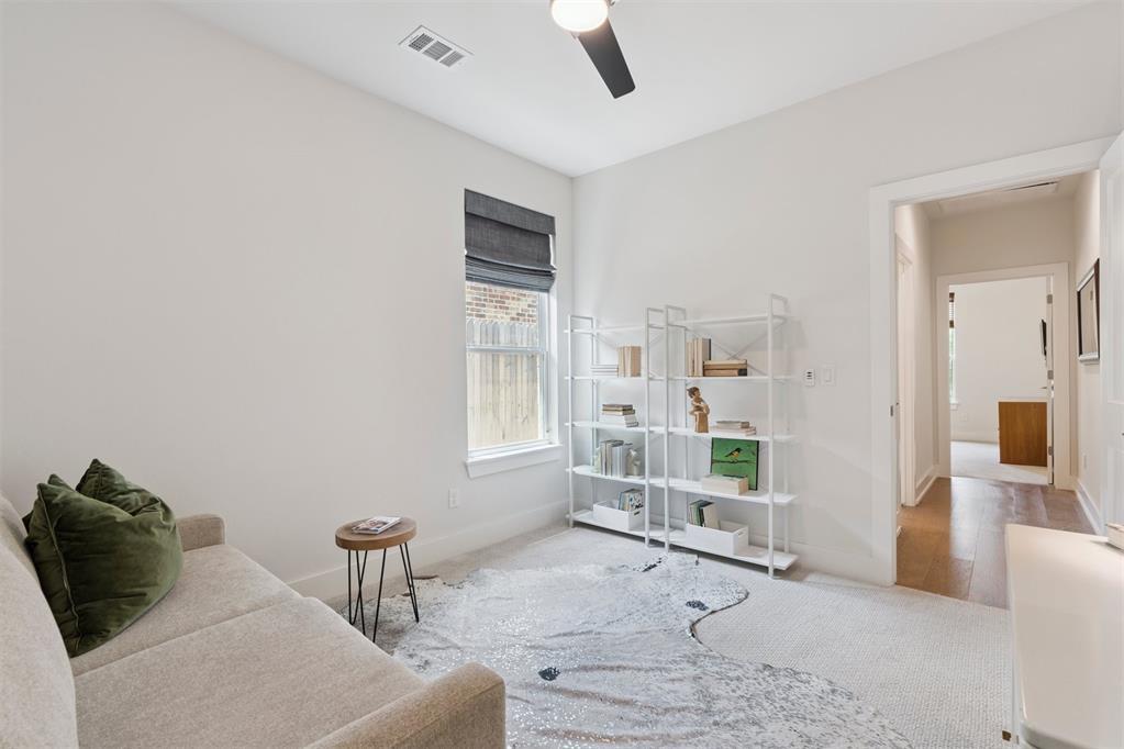 209 Pont Neuf Court