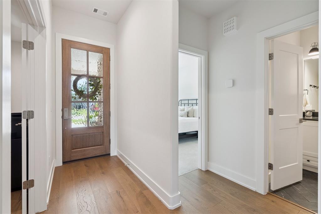 209 Pont Neuf Court