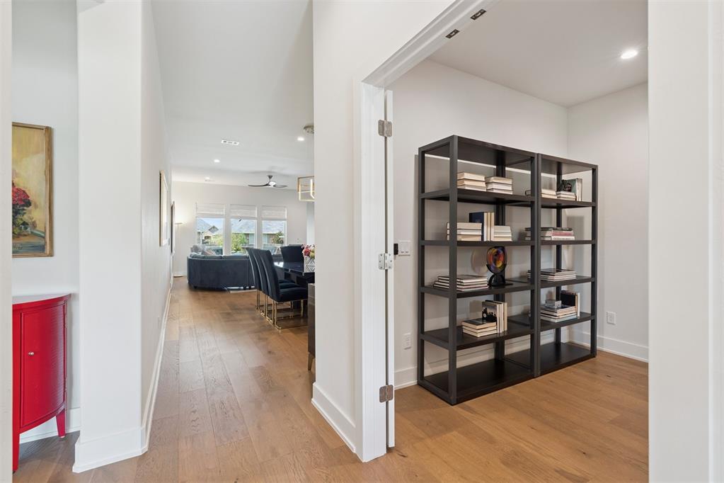 209 Pont Neuf Court