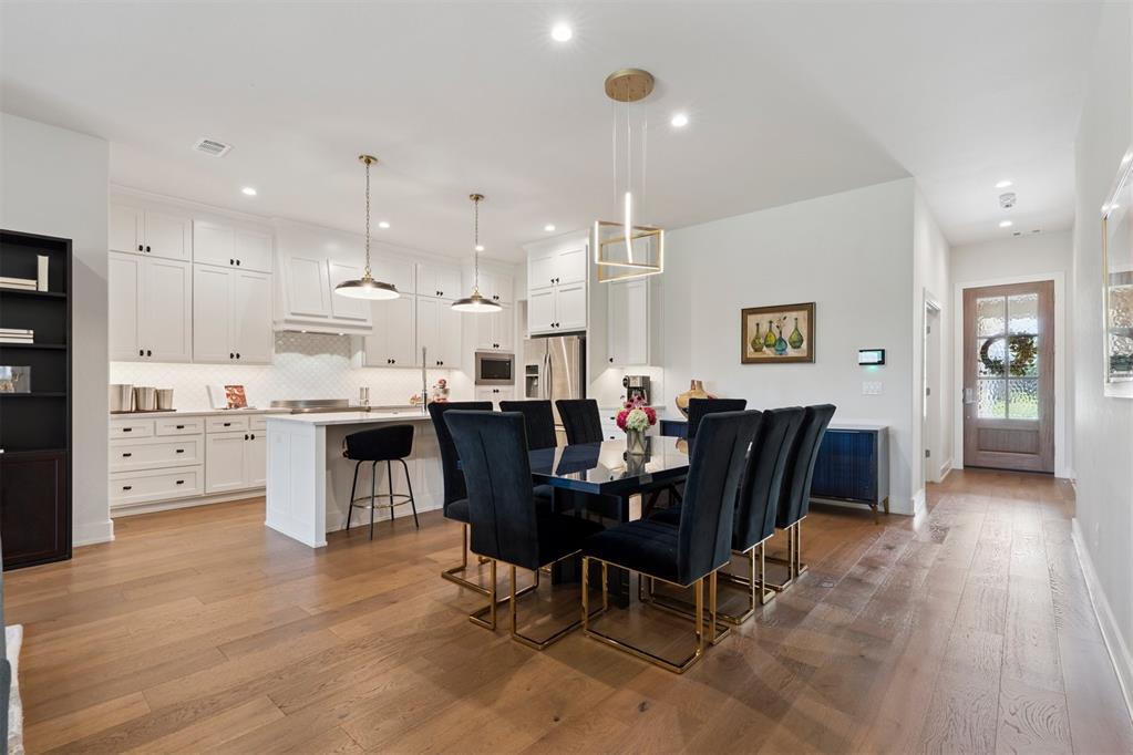 209 Pont Neuf Court