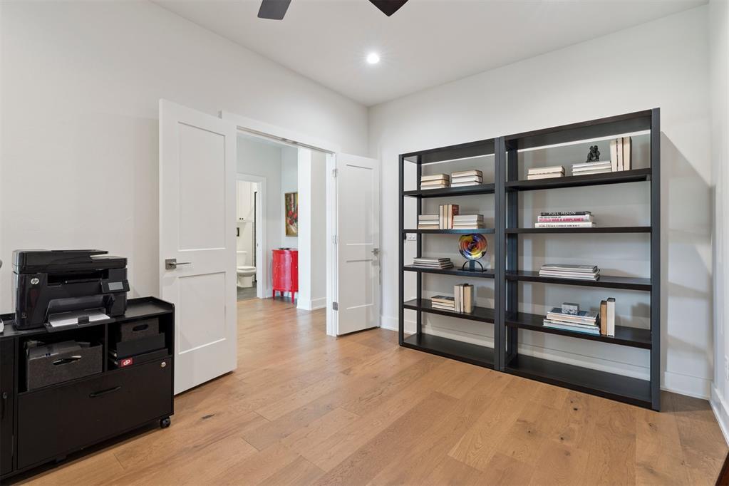 209 Pont Neuf Court
