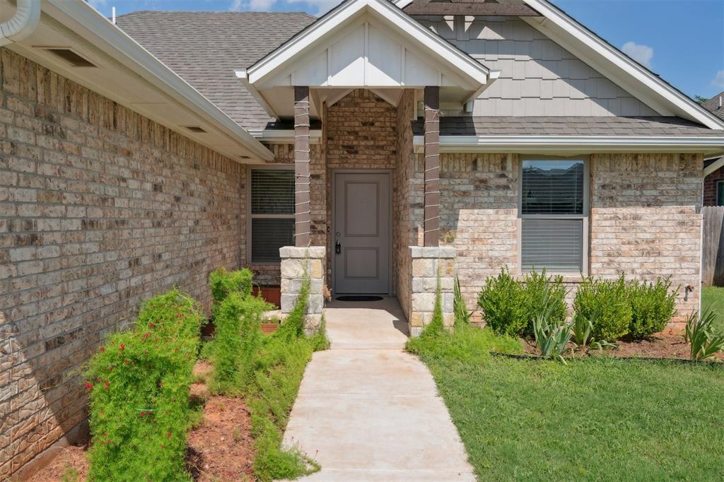1512 N Kamryn Way