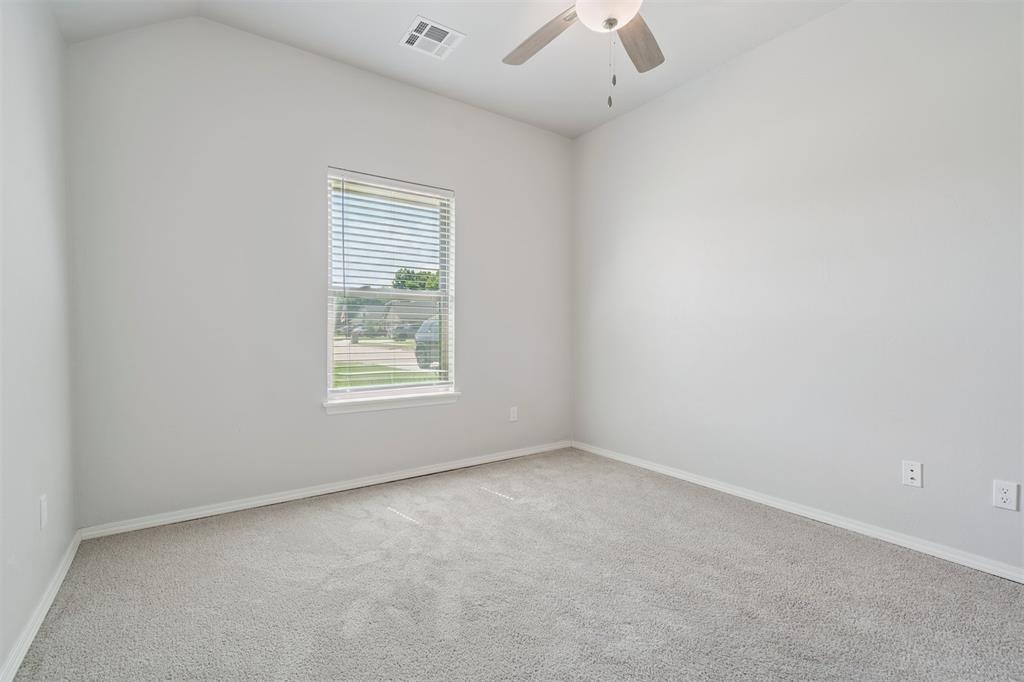 1512 N Kamryn Way