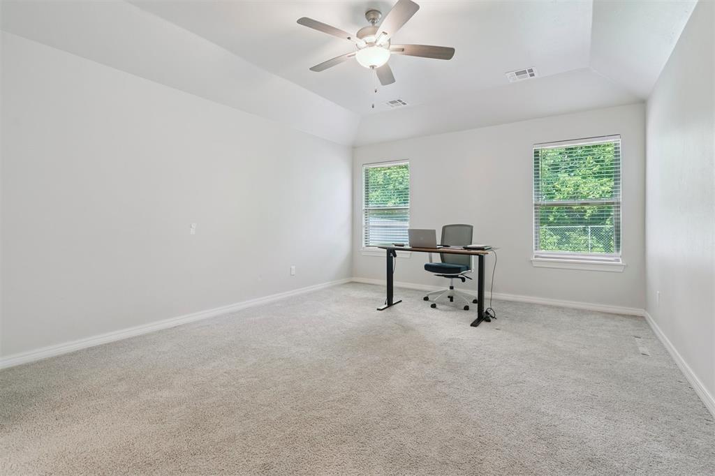 1512 N Kamryn Way
