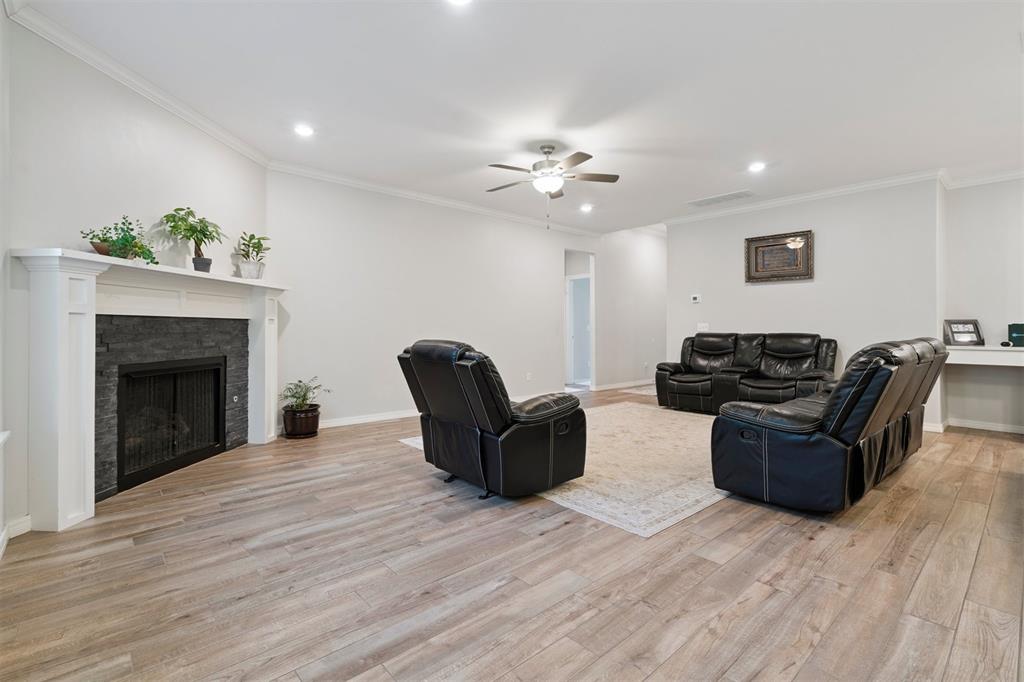 1512 N Kamryn Way