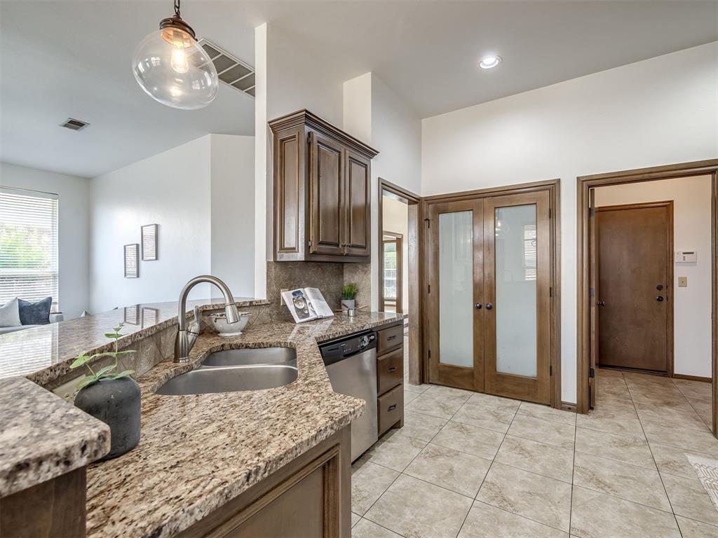 11116 Lake Park Drive