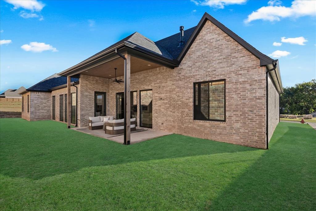 3917 Stone Bluff Way