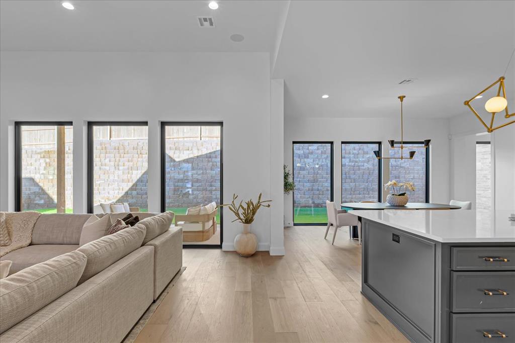 3917 Stone Bluff Way