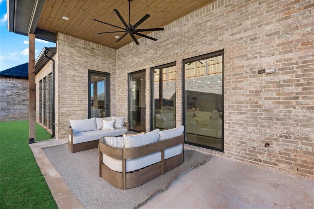 3917 Stone Bluff Way