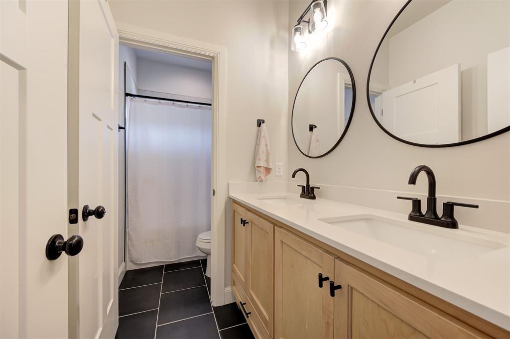 4400 NE 125th Court