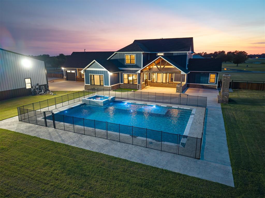 115 Weaver Court
