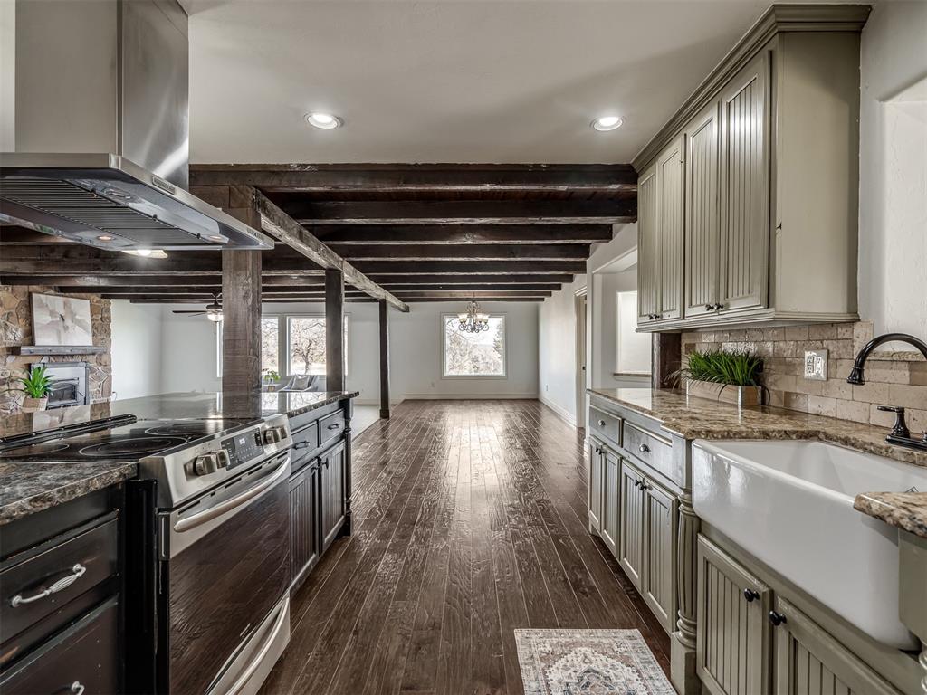 400 Carpenter Trail