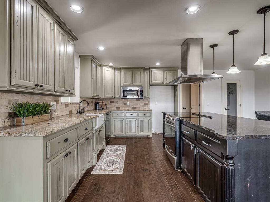 400 Carpenter Trail