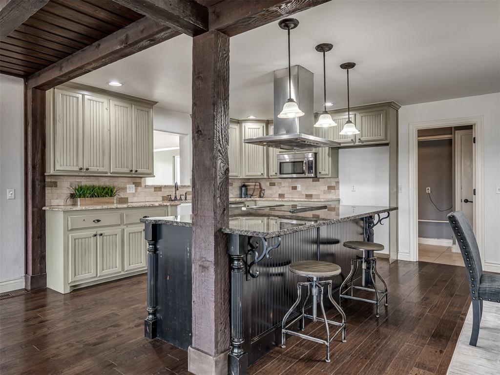 400 Carpenter Trail