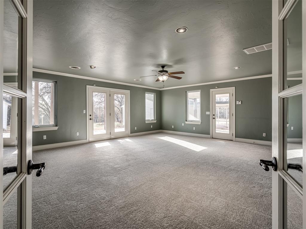 400 Carpenter Trail