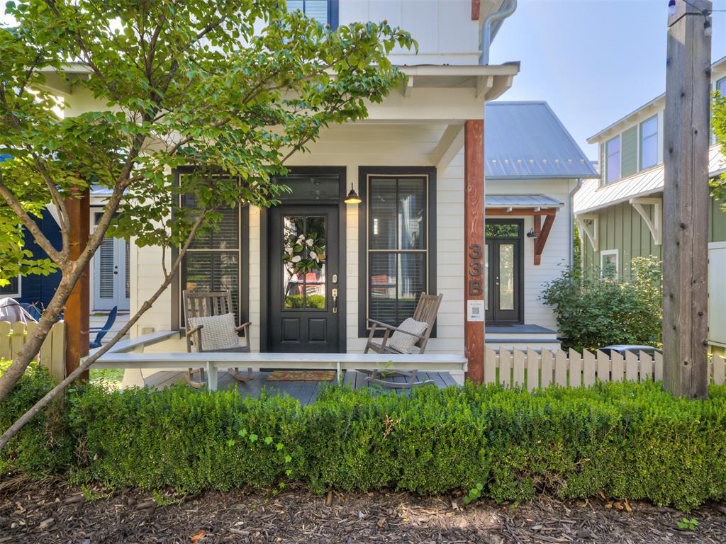33 Boardwalk Unit: B