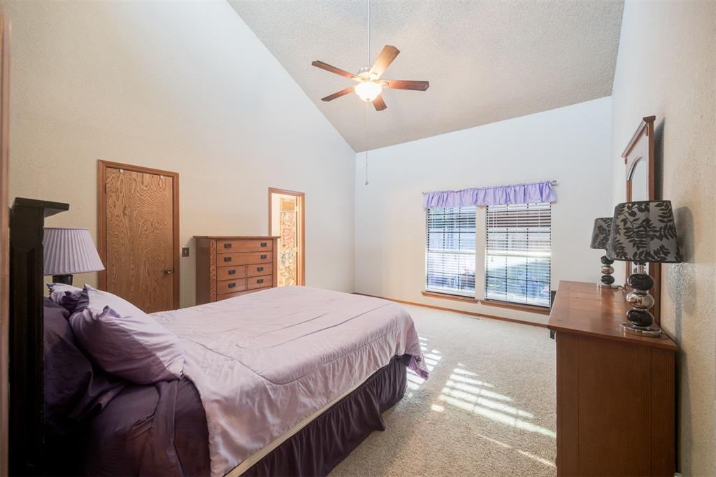 2512 Lee Lane