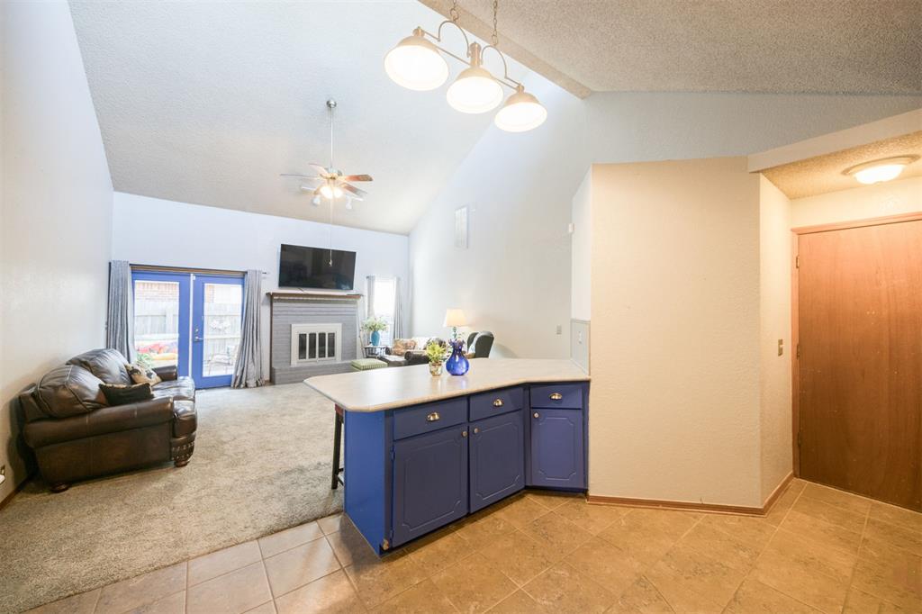2512 Lee Lane