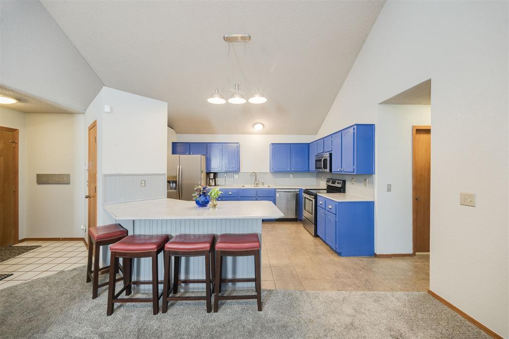 2512 Lee Lane