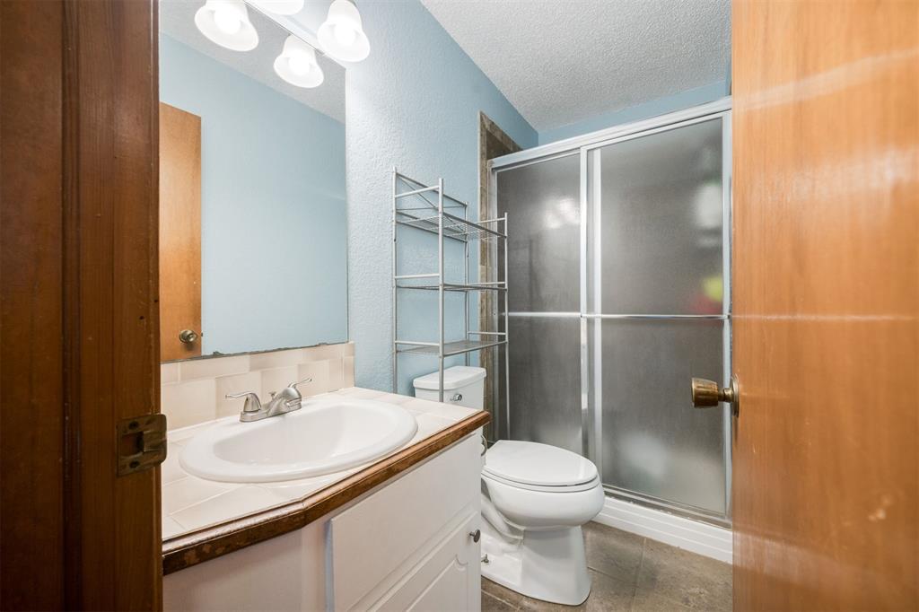 2512 Lee Lane