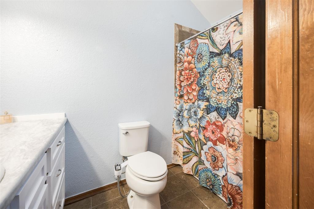 2512 Lee Lane