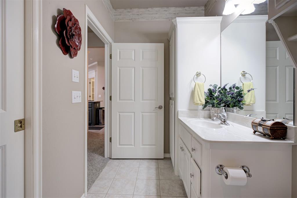1632 Laurel Place