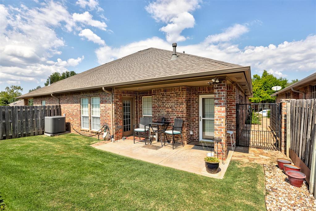 1632 Laurel Place