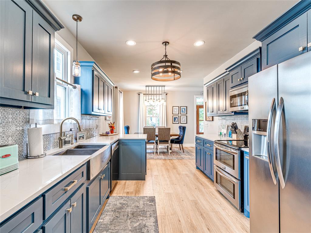 27 Firefly Lane