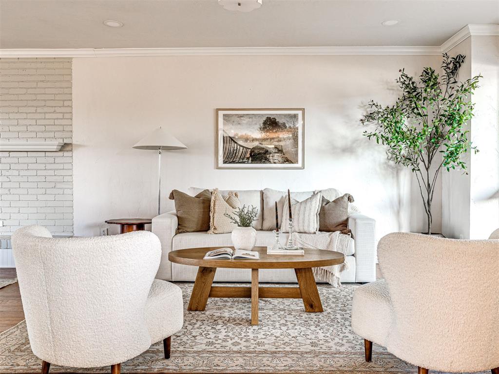 3305 W Rock Creek Road