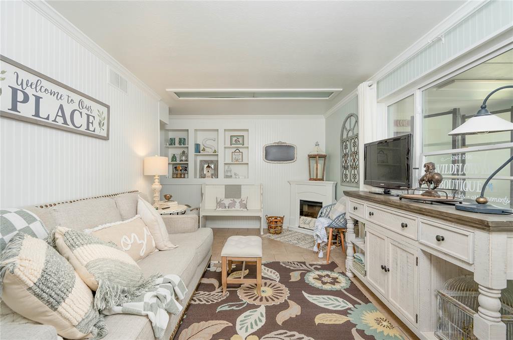 4404 NW 56th Terrace
