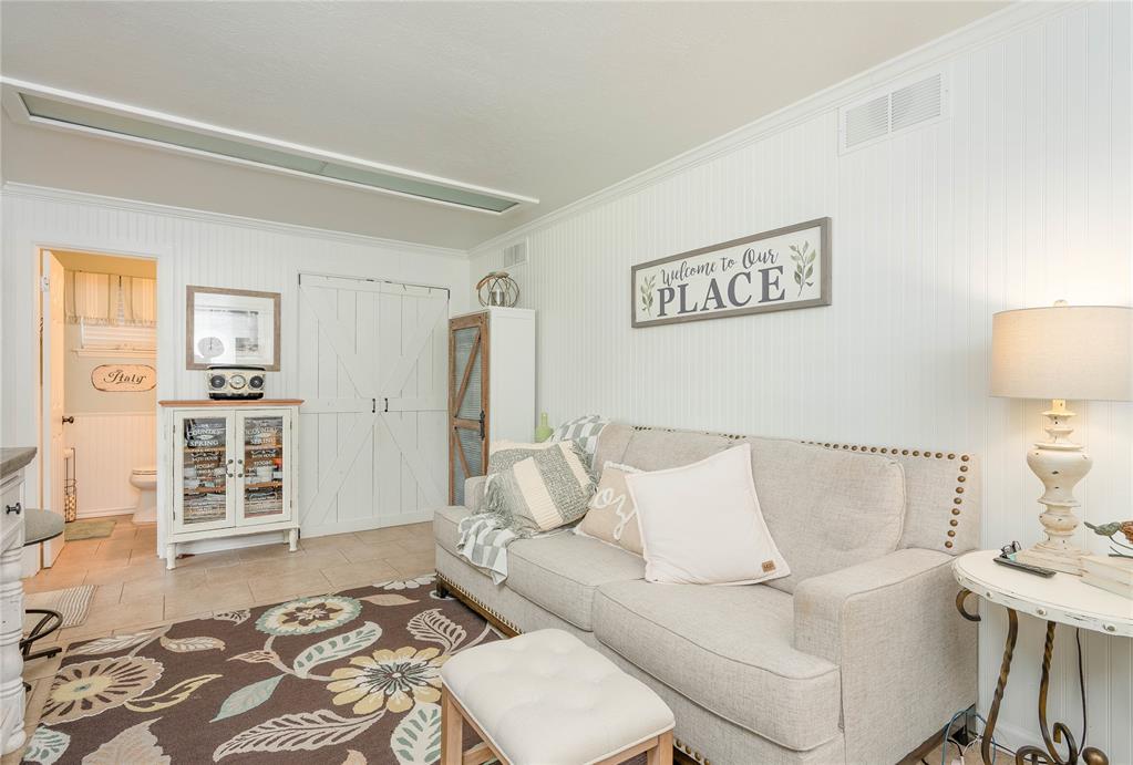 4404 NW 56th Terrace
