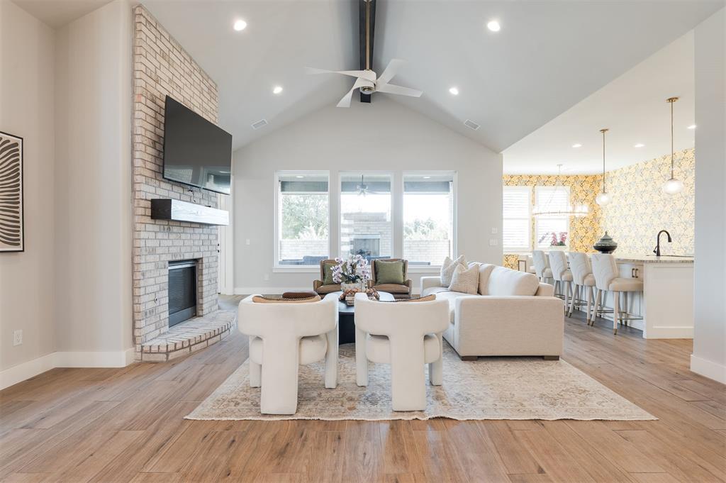 364 Saint Claire Drive