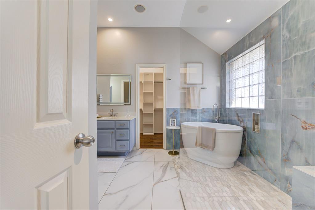 7512 NW 131st Street