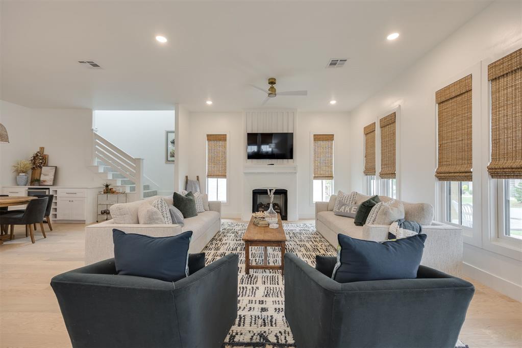 44 Ramble Along Road