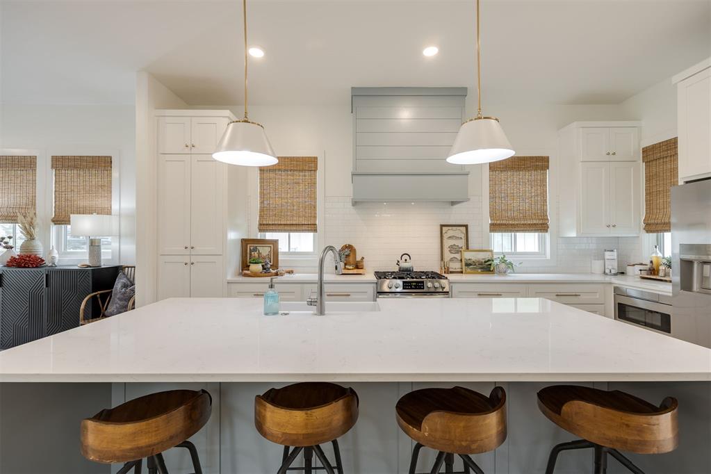 44 Ramble Along Road