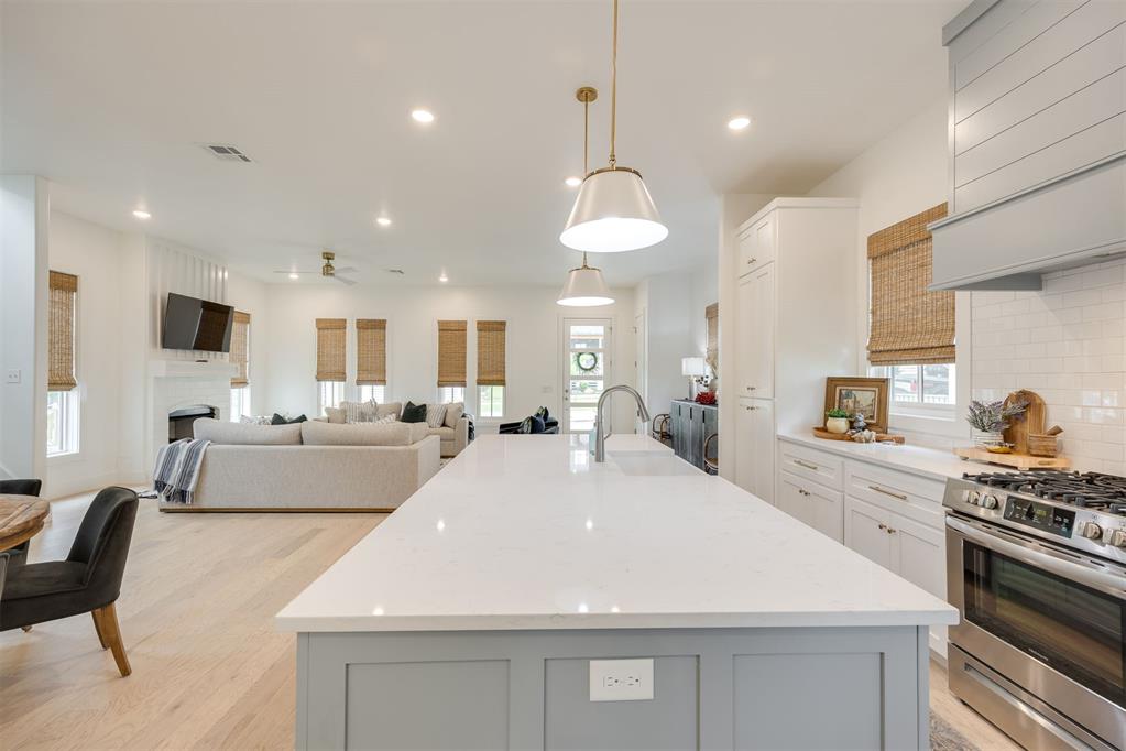 44 Ramble Along Road