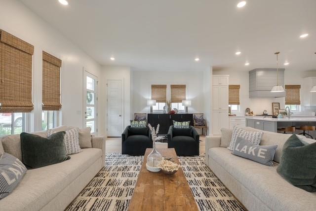 44 Ramble Along Road