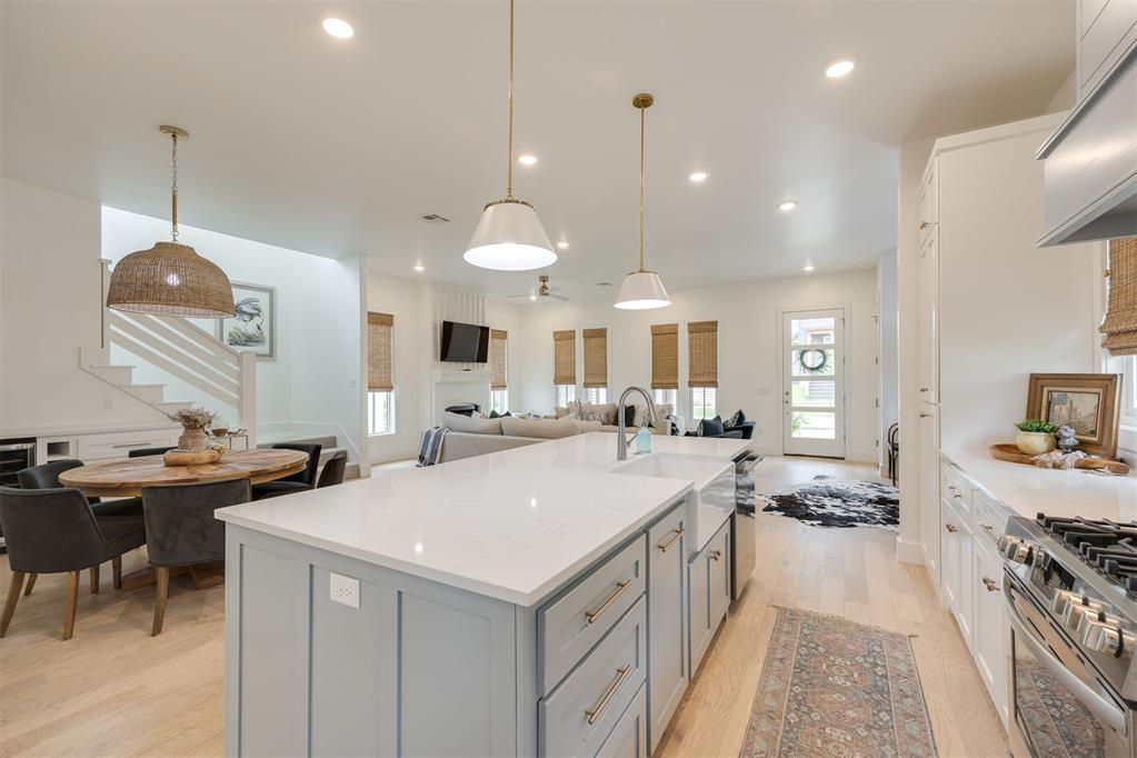 44 Ramble Along Road