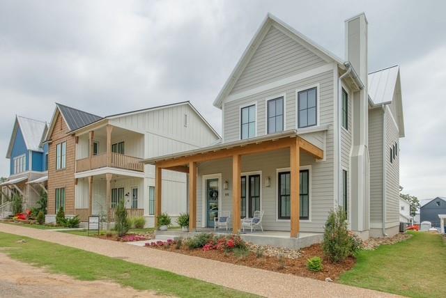 44 Ramble Along Road