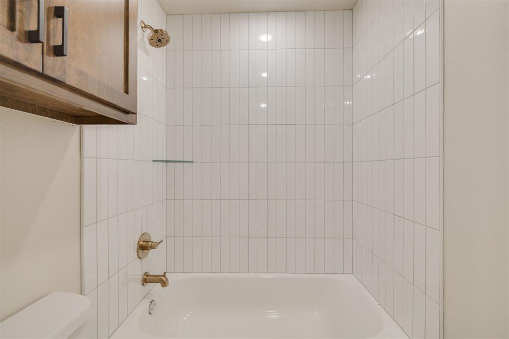 9209 NW 147th Terrace