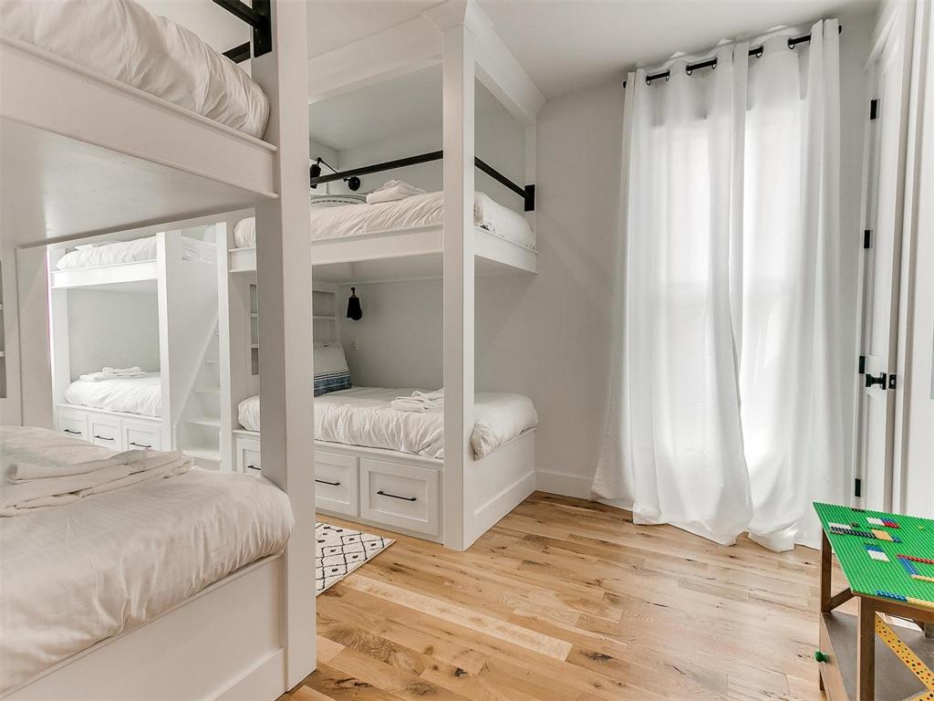 47 Ramble Along Road