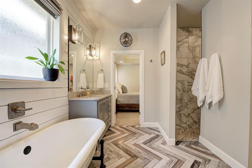 3100 Hunter Crest Drive